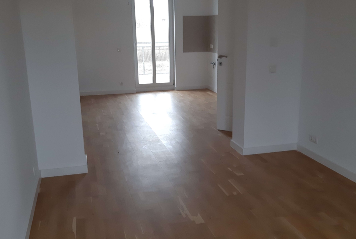 ERSTBEZUG* Schöne 3R-Wohnung mit Balkon sucht Sie! in Glauchau