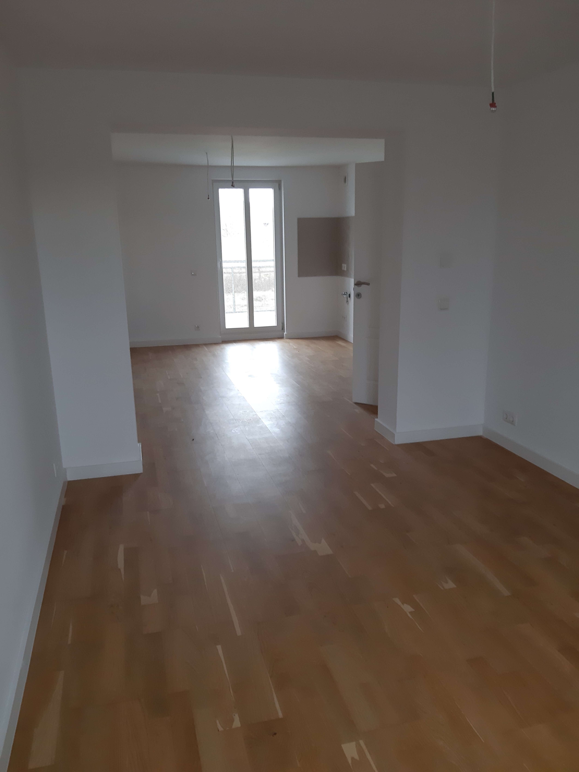 ERSTBEZUG* Schöne 3R-Wohnung mit Balkon sucht Sie! in Glauchau