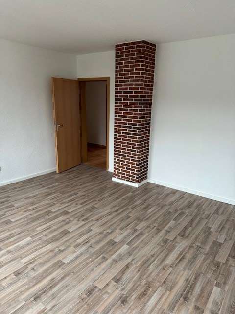 3 Monate kaltmietfrei * schöne 3 RaumWE mit Badewanne, Dusche & Balkon in Lichtenstein