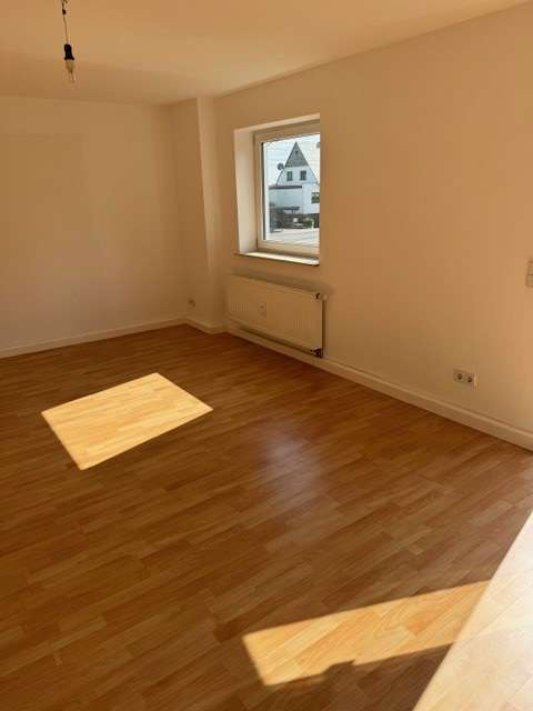 Sonnige 2-Raum-WE mit Balkon in Glauchau