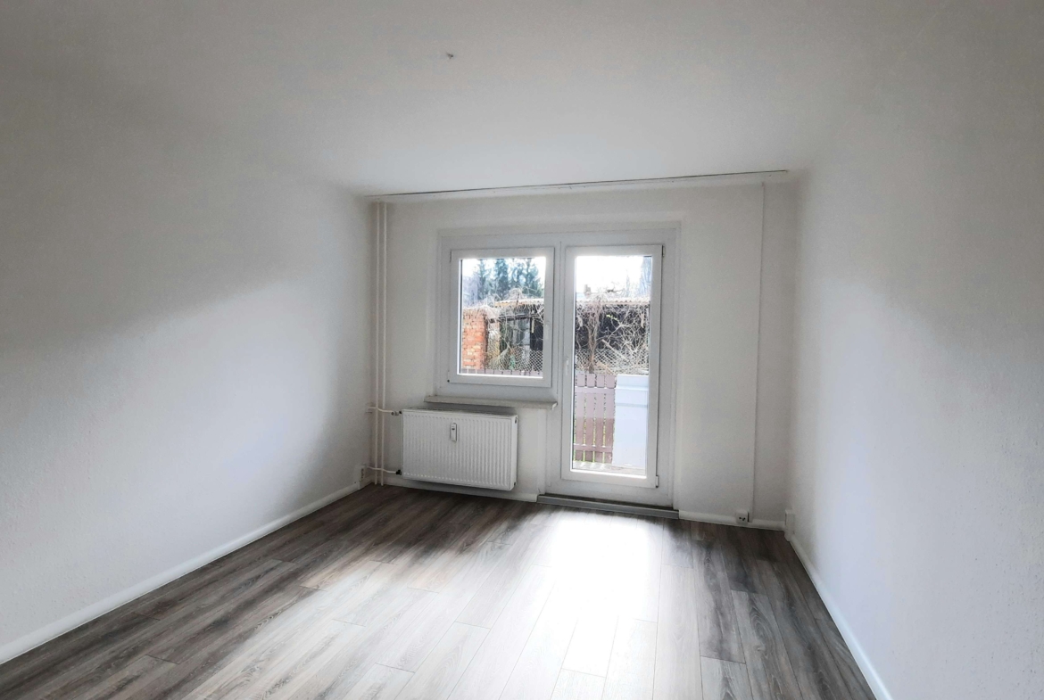 3-Raum Wohnung mit Balkon & Dusche, EBK möglich in Chemnitz