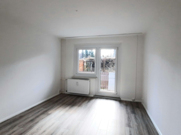 3-Raum Wohnung mit Balkon & Dusche, EBK möglich in Chemnitz