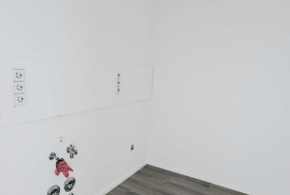 3-Raum Wohnung mit Balkon & Dusche, EBK möglich in Chemnitz