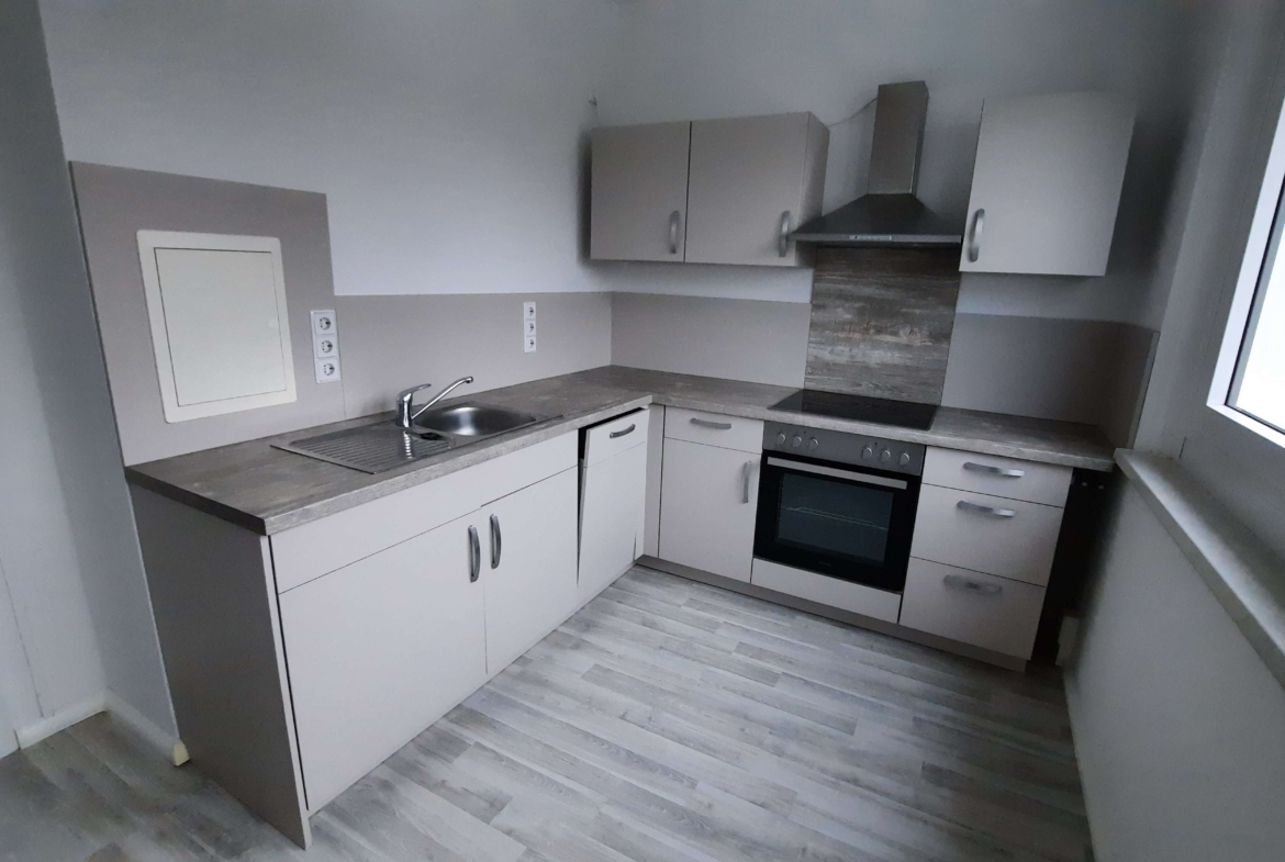 3,5 RaumWE mit 2 Bädern, Balkon und Einbauküche in Chemnitz