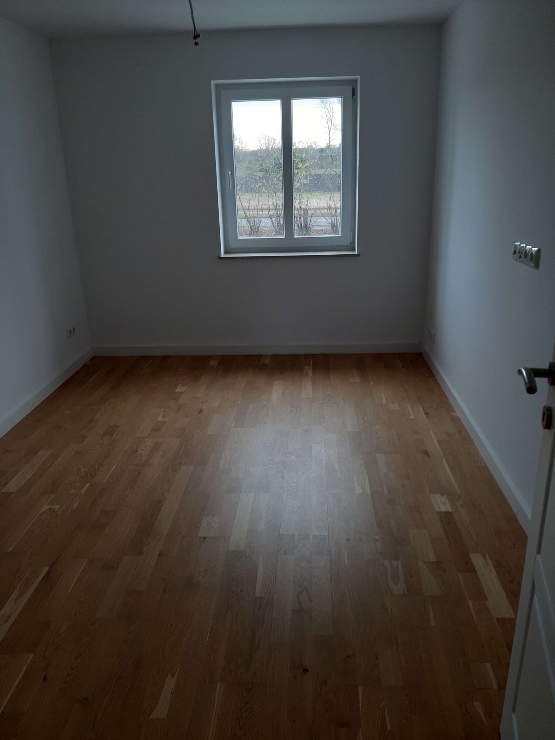 ERSTBEZUG* Schöne 3R-Wohnung mit Balkon sucht Sie! in Glauchau