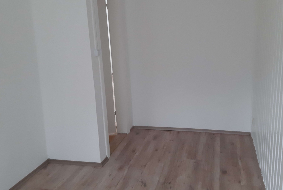 Schöne 3R-Wohnung mit Balkon & Badewanne sucht Sie! in Glauchau