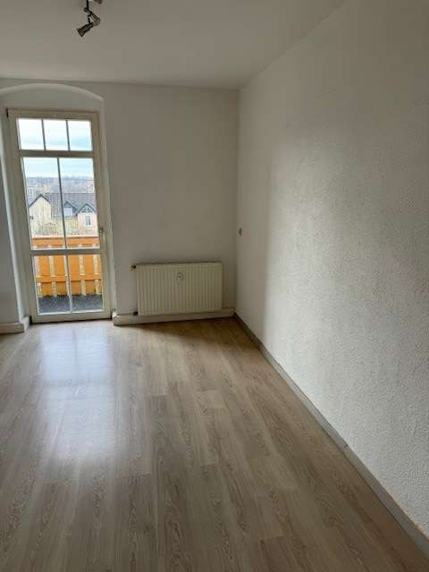 3 Monate kaltmietfrei * 3 RaumWE mit Badewanne & Balkon in Lichtenstein