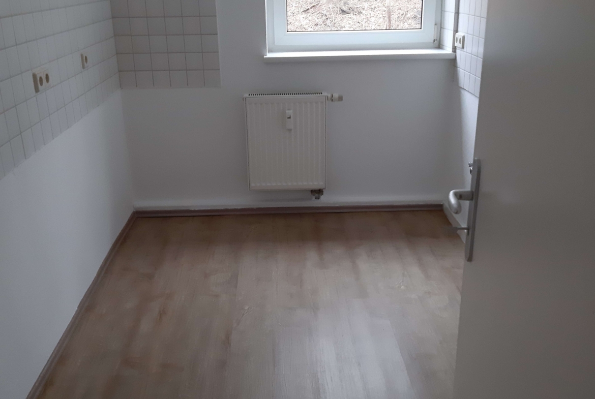 Schöne 3R-Wohnung mit Balkon & Badewanne sucht Sie! in Glauchau