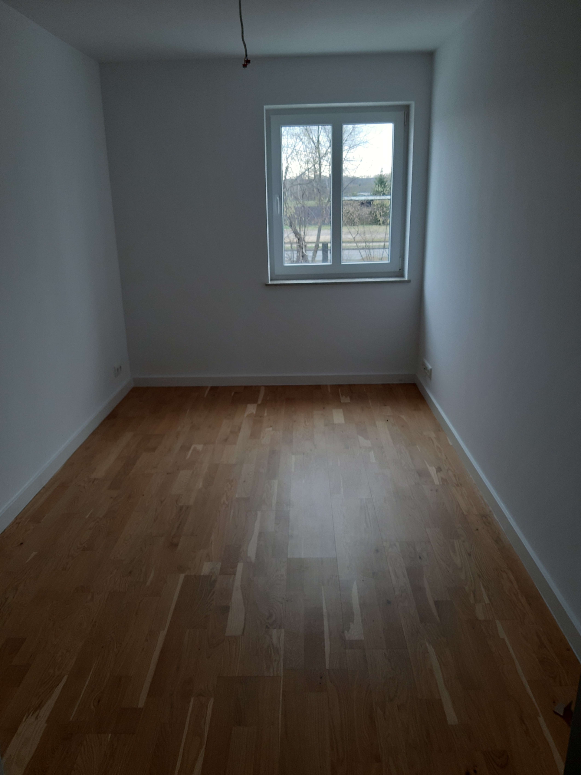 ERSTBEZUG* Schöne 3R-Wohnung mit Balkon sucht Sie! in Glauchau
