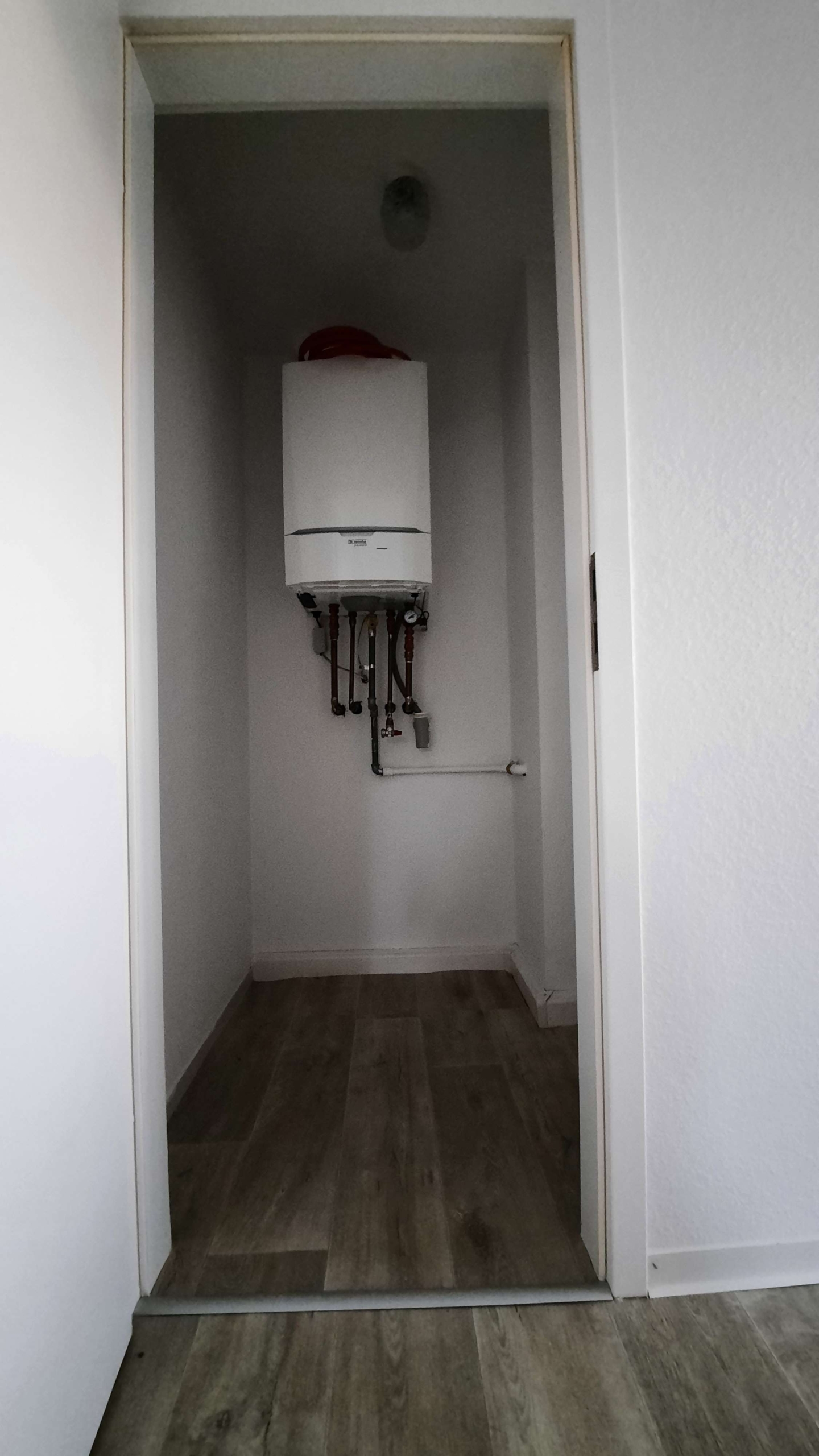 1 Monat kaltmietfrei* Renovierte 2 RaumWE mit Dusche & Gastherme in Meerane