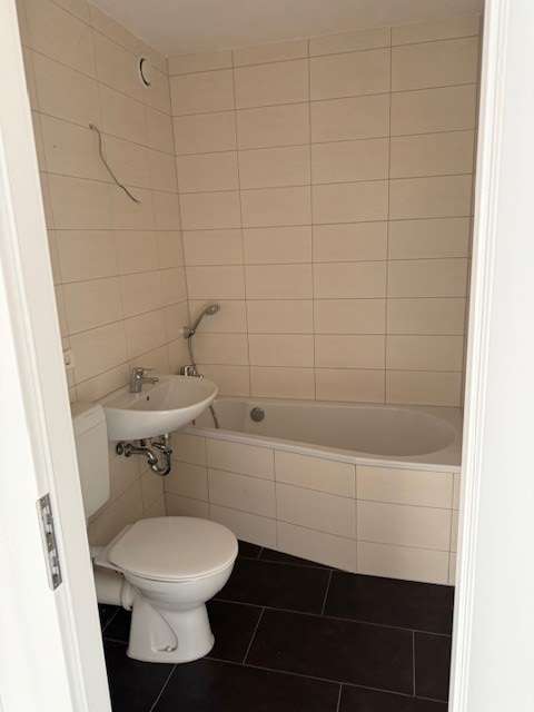 Schnell zugreifen* Schöne 1-RaumWE mit Badewanne & Balkon in Chemnitz