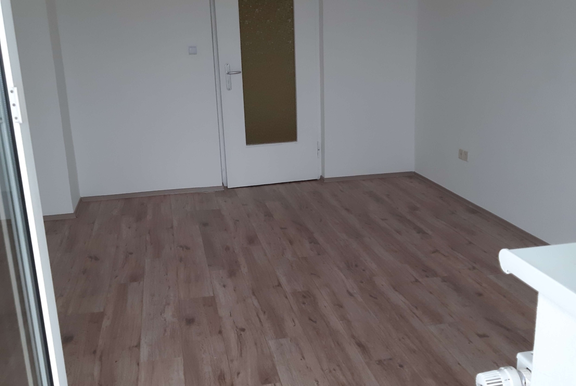 Schöne 3R-Wohnung mit Balkon & Badewanne sucht Sie! in Glauchau
