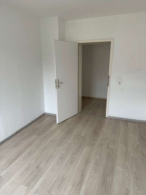 3 Monate kaltmietfrei * 3 RaumWE mit Badewanne & Balkon in Lichtenstein