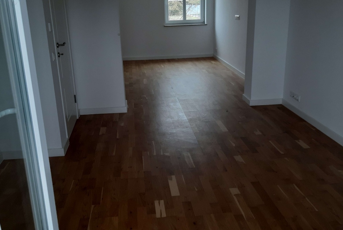 ERSTBEZUG* Schöne 3R-Wohnung mit Balkon sucht Sie! in Glauchau