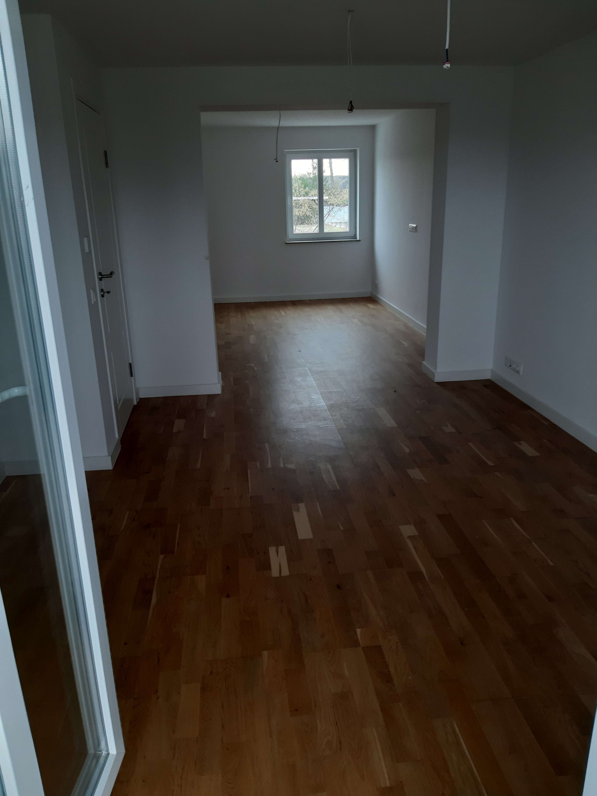 ERSTBEZUG* Schöne 3R-Wohnung mit Balkon sucht Sie! in Glauchau