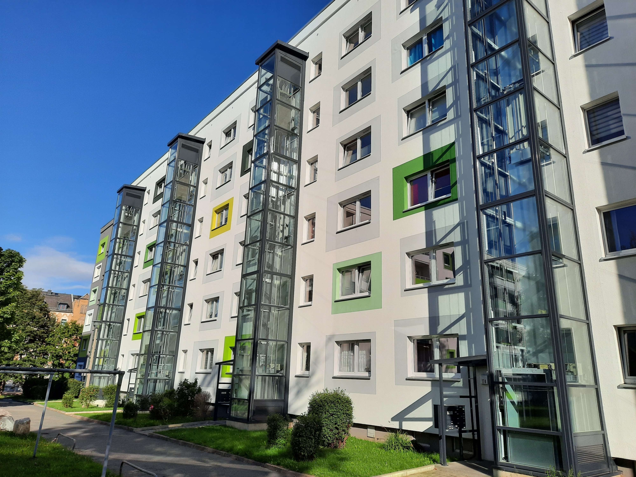 Schnell sein lohnt sich* Schöne 4-RaumWe mit Balkon, Dusche & EBK in Chemnitz