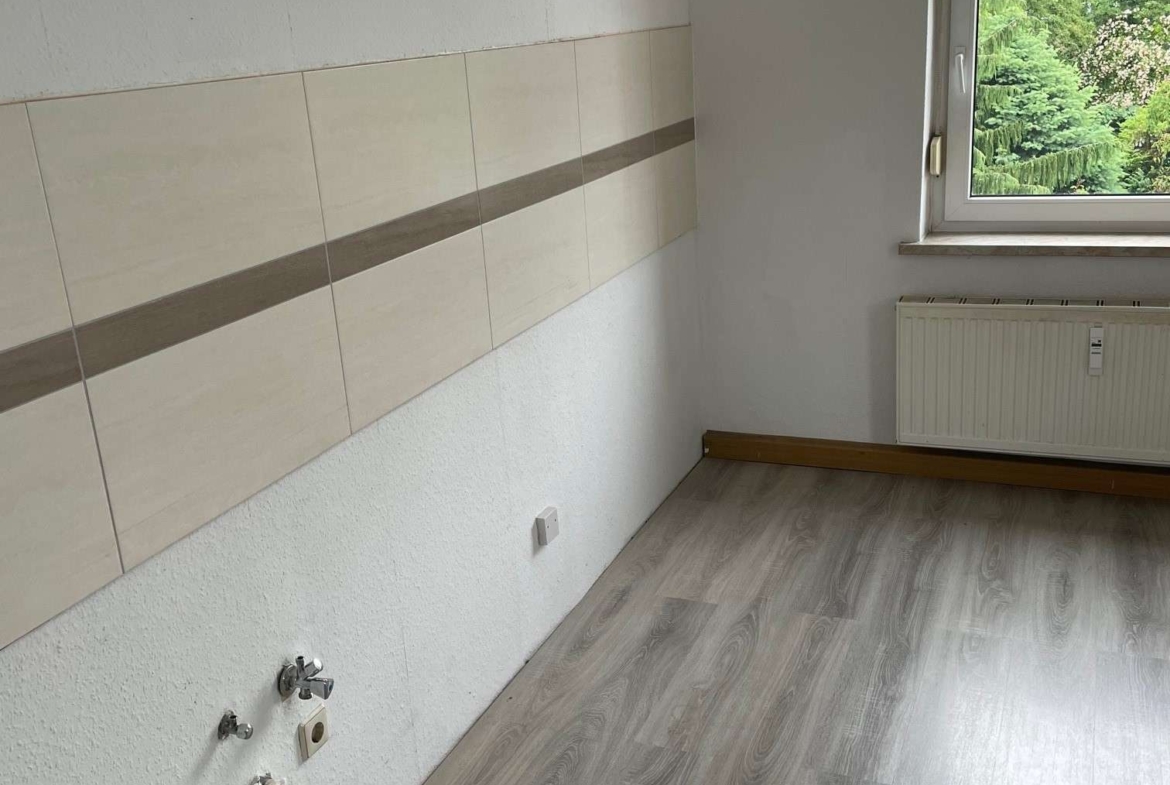 Viel Platz für Ihre Familie* 5Raum-WE mit Badewanne & Dusche in Limbach-Oberfrohna