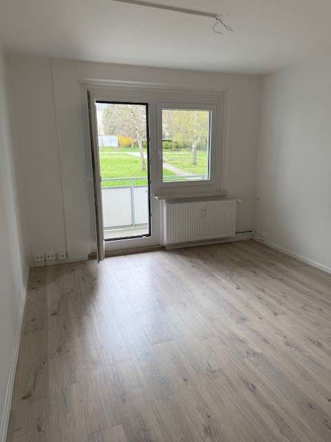 Schöne helle 4-Raum Wohnung mit Balkon & Badewanne in Chemnitz