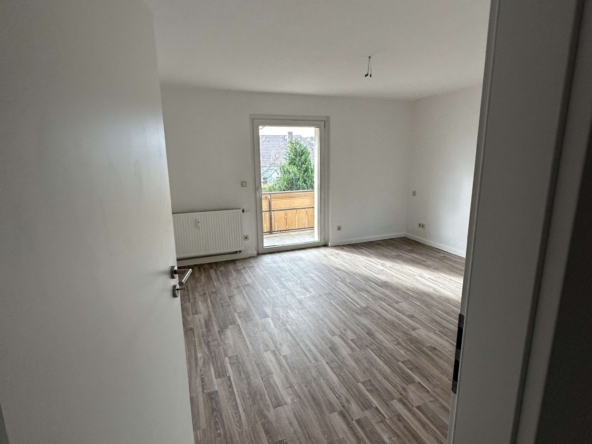Schnell zugreifen* schöne 3 RaumWE mit Badewanne & Balkon in Wilkau-Haßlau