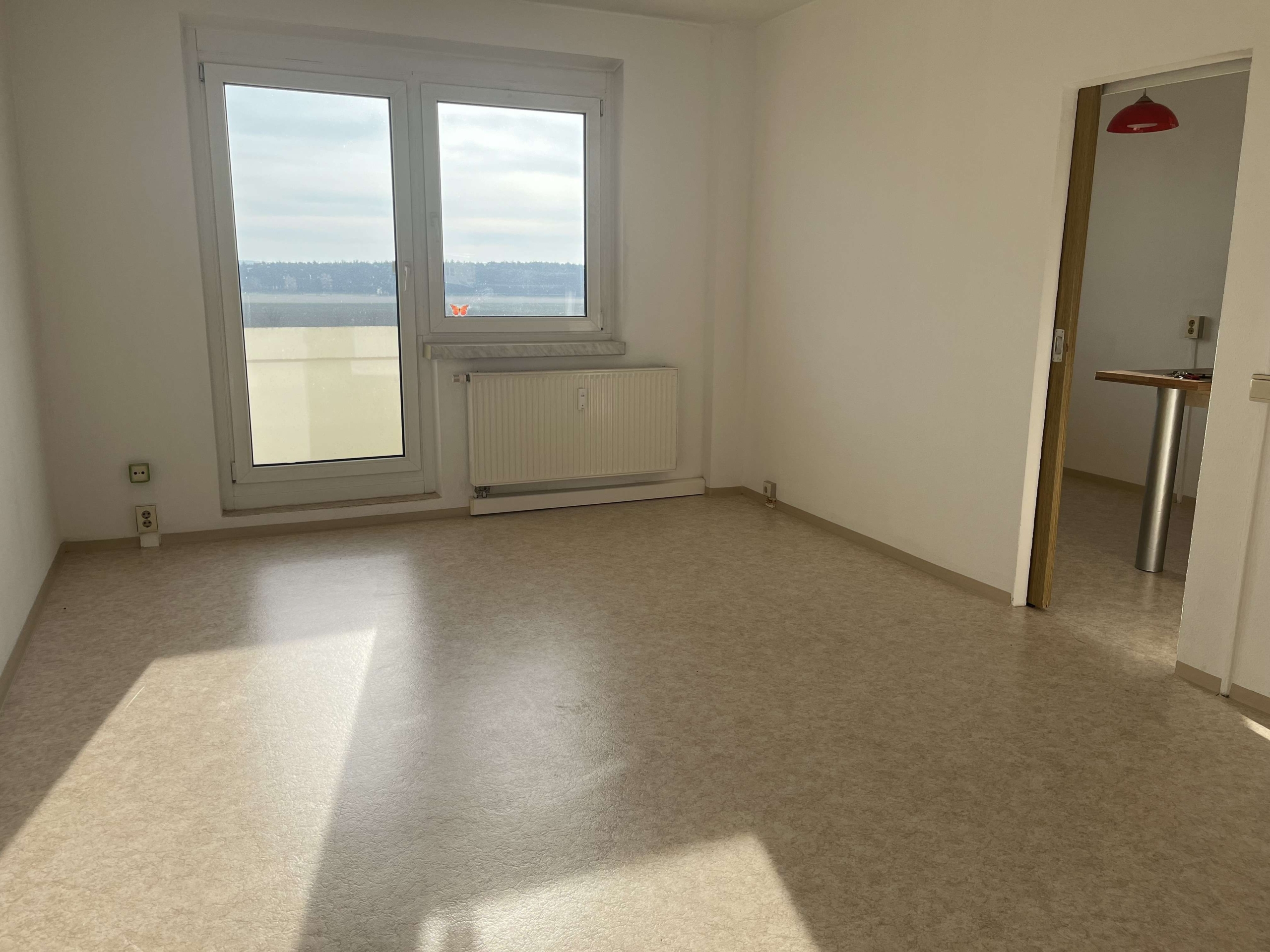Charmante 2-Zimmer-Wohnung mit sonnigem Balkon im 4. OG in Königswartha