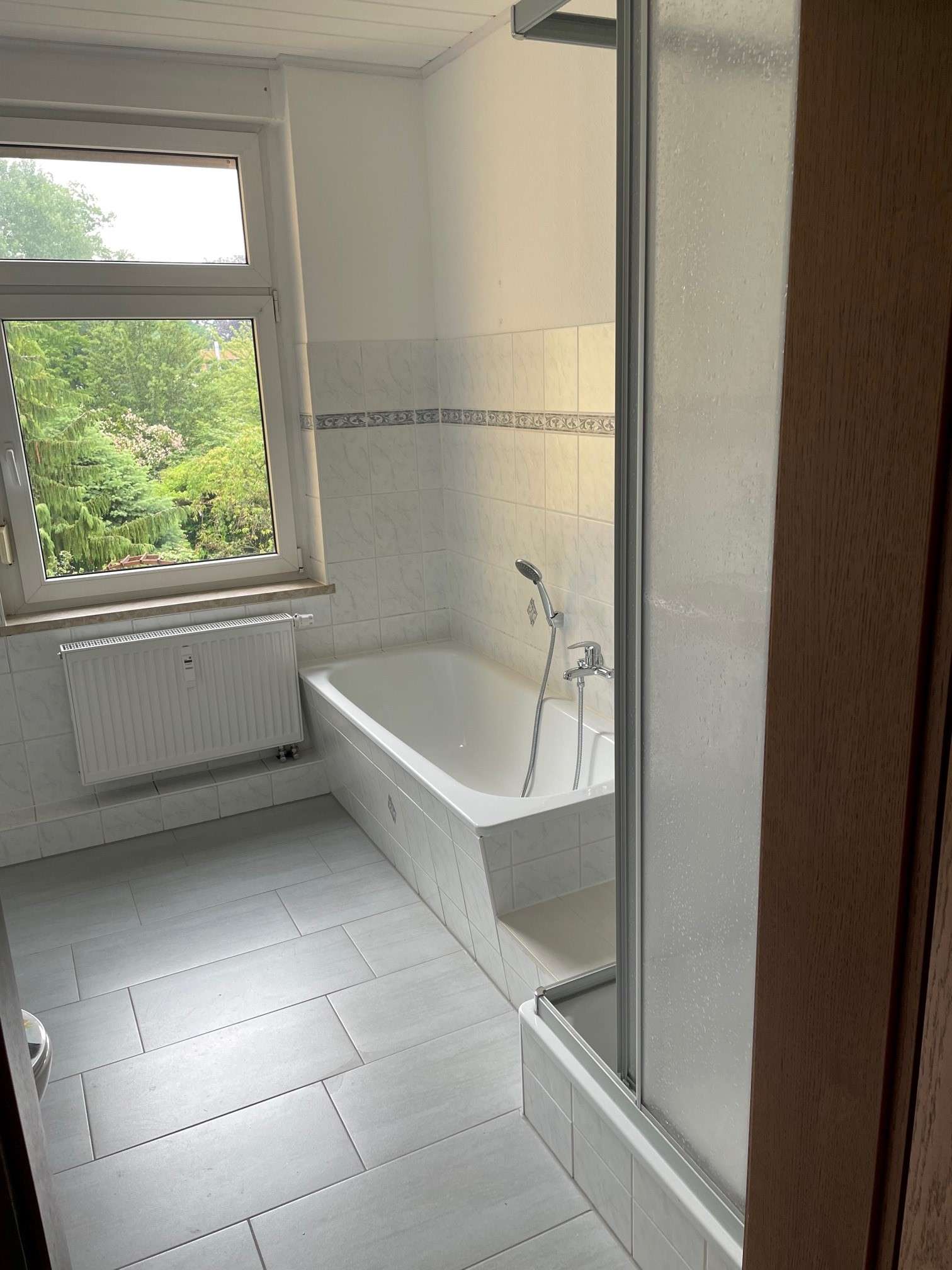 Viel Platz für Ihre Familie* 5Raum-WE mit Badewanne & Dusche in Limbach-Oberfrohna