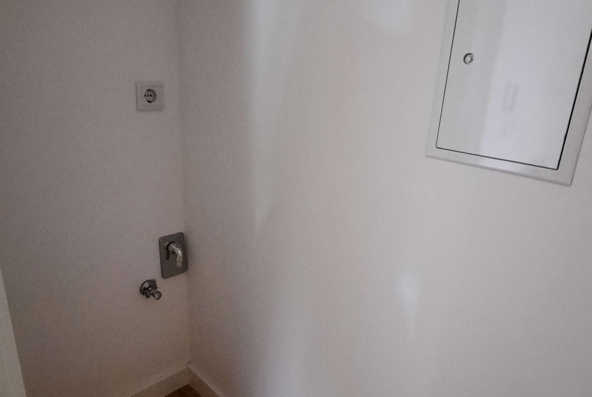 2 RaumWE mit Dusche und Fußbodenheizung sucht Sie! in Chemnitz