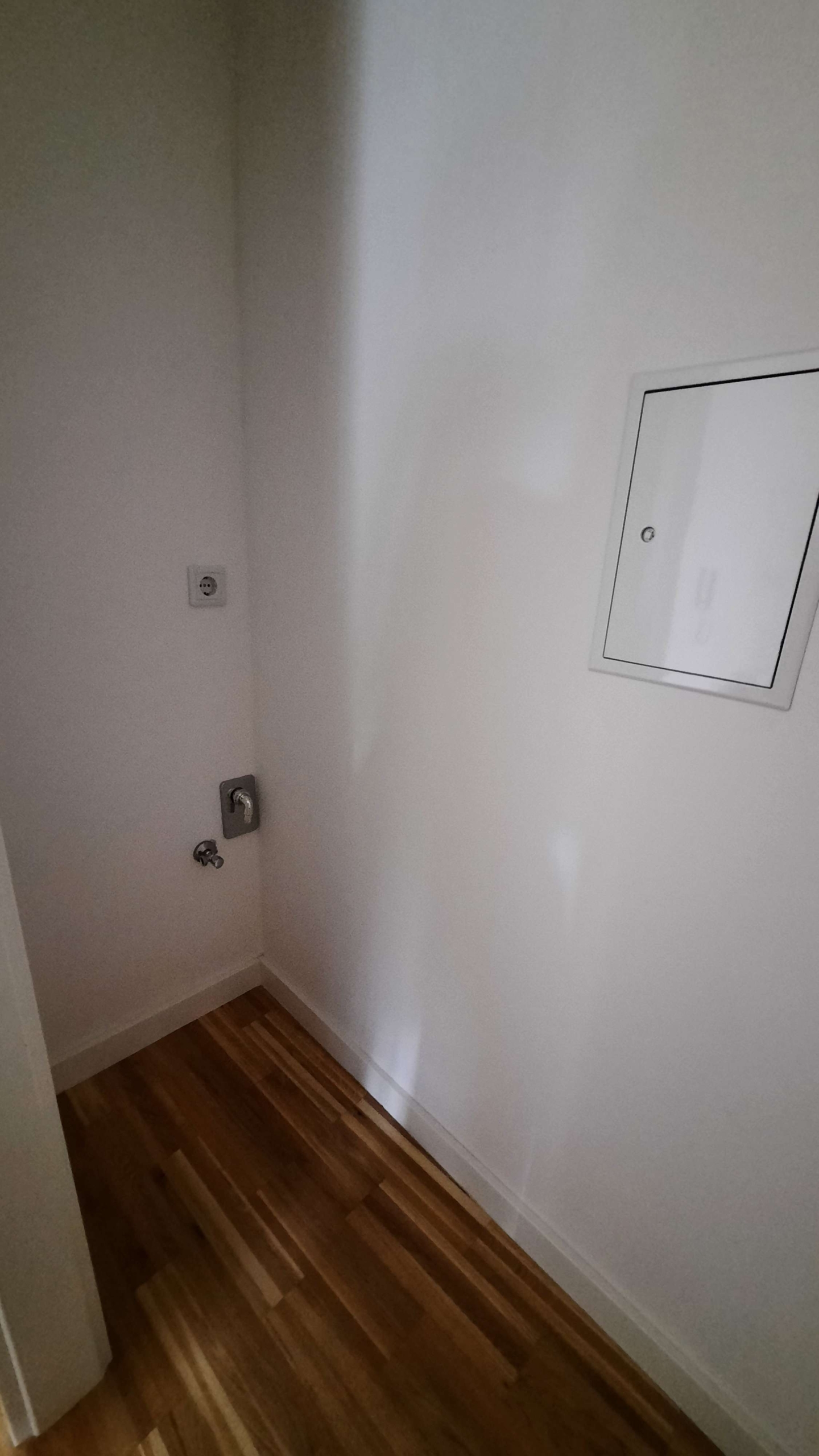 2 RaumWE mit Dusche und Fußbodenheizung sucht Sie! in Chemnitz