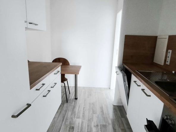 Schnell sein lohnt sich* Schöne 4-RaumWe mit Balkon, Dusche & EBK in Chemnitz
