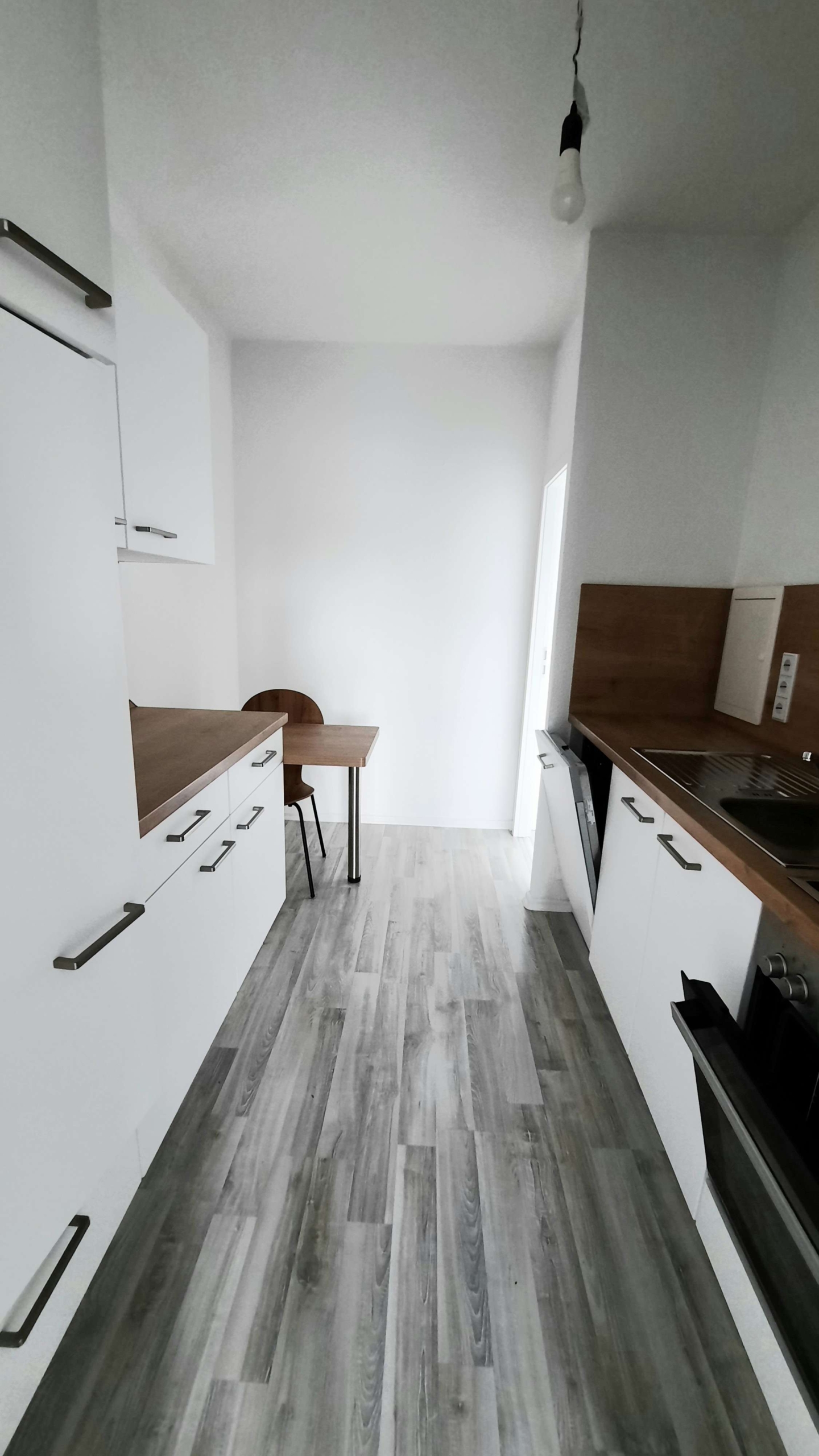 Schnell sein lohnt sich* Schöne 4-RaumWe mit Balkon, Dusche & EBK in Chemnitz