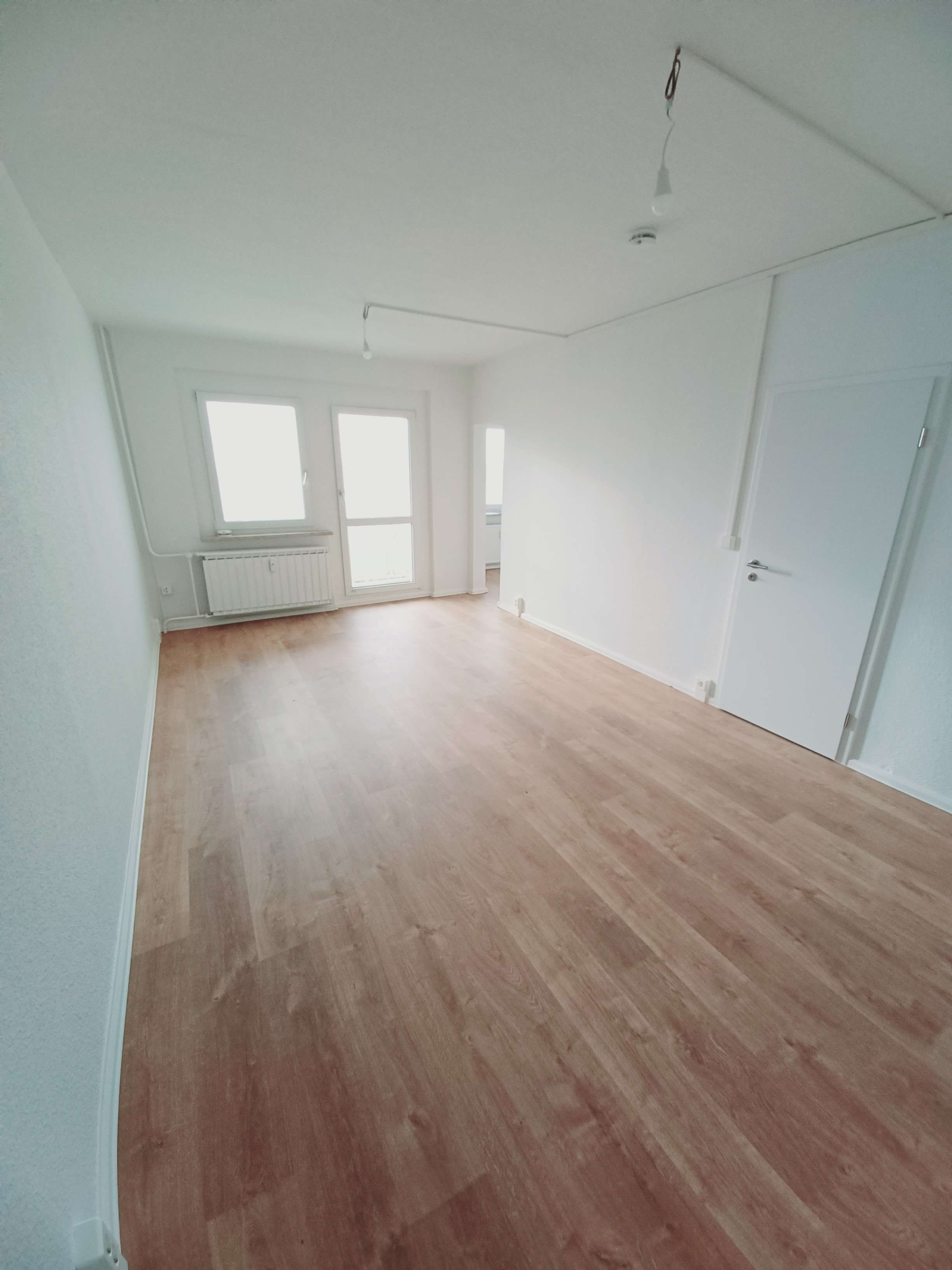 Erstbezug nach Neusanierung! Tolle 2-Raum-Wohnung mit Balkon wartet auf Sie! in Klingenthal