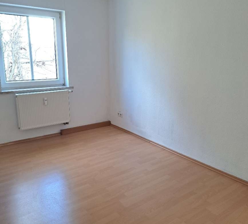 Schnell sein lohnt sich* Großzügige 3-RaumWE mit Balkon & Badewanne in Glauchau