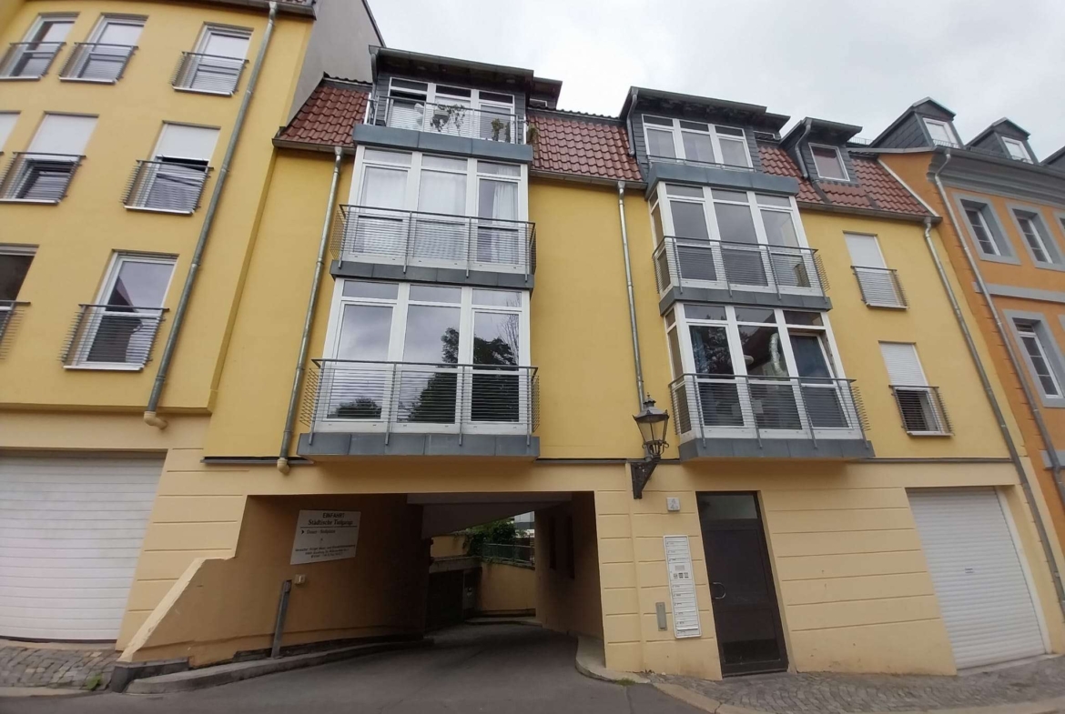 Helle und Lichtdurchflutete 2-Raum-Wohnung direkt im Zentrum mit Aufzug! in Altenburg