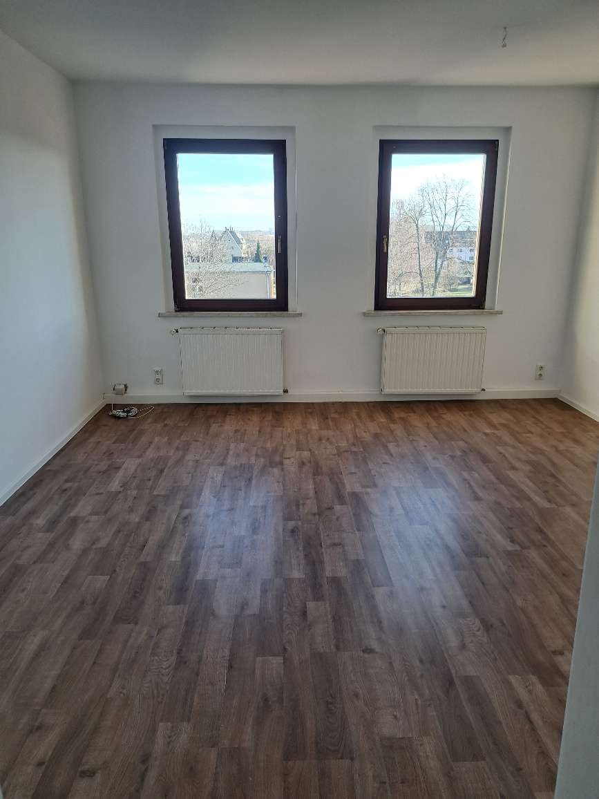 Schöne helle 4-R Wohnung im Dachgeschoss! in Glauchau