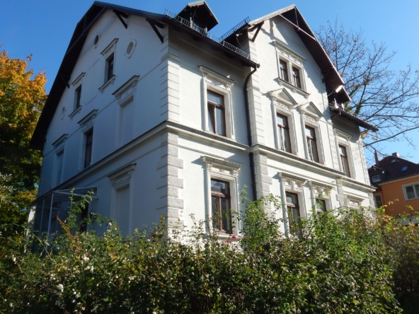 1 Monat kaltmietfrei - Saniert! - Maisonette* große 2-Raumwohnung - auf Wunsch mit EBK in Glauchau