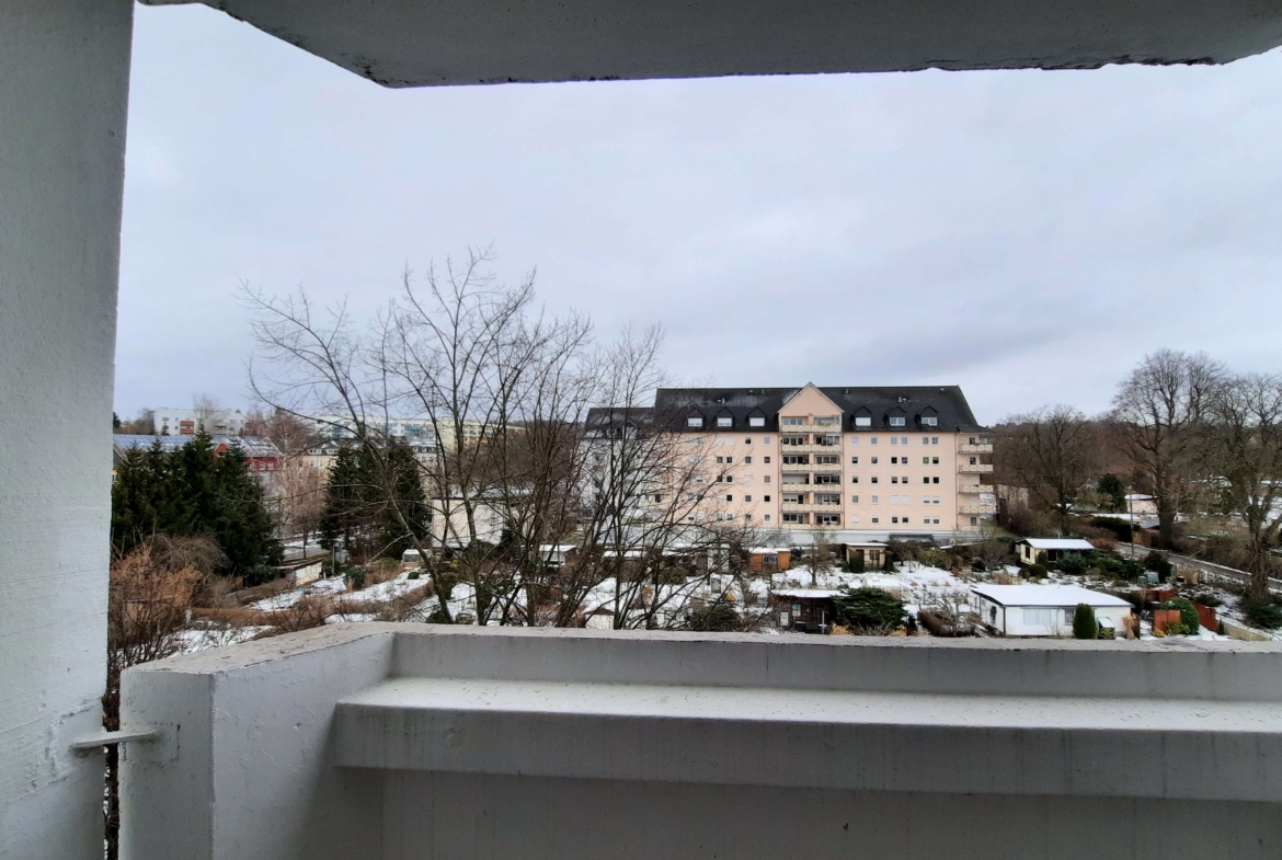 Große 2RaumWE mit Dusche & Wanne, Küche mit Fenster und EBK, Balkon in Chemnitz