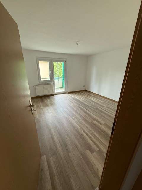 Schnell zugreifen* Schöne helle 2 RaumWE mit Balkon in Werdau