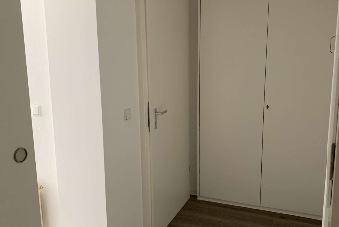 Aufgepasst!* verkehrsgünstig gelegene große 2 RaumWe mit Badewanne in Zwickau