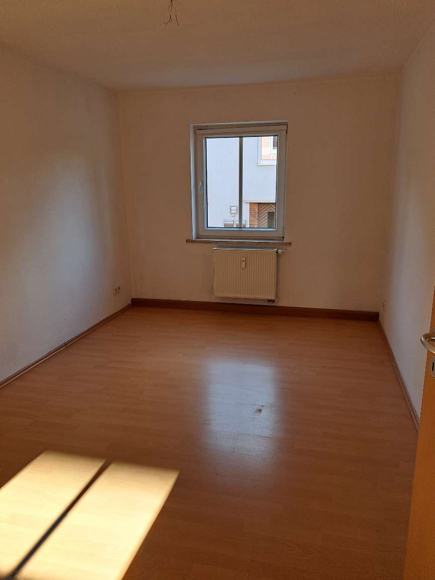 Schnell sein lohnt sich* Großzügige 3-RaumWE mit Balkon & Badewanne in Glauchau