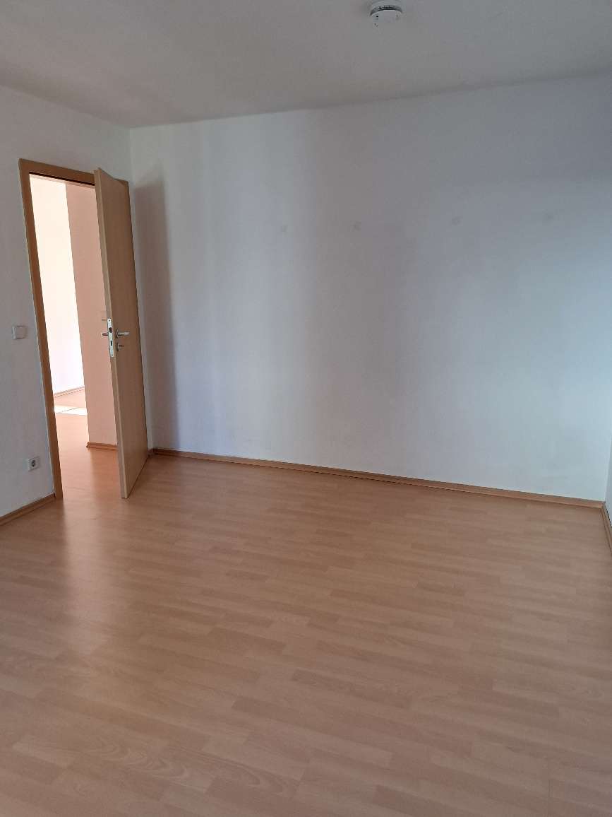 Schnell sein lohnt sich* Großzügige 3-RaumWE mit Balkon & Badewanne in Glauchau