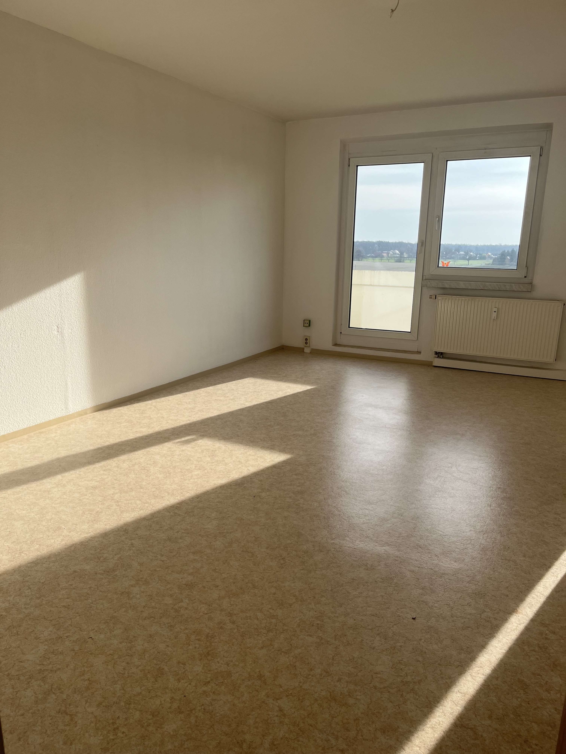 Charmante 2-Zimmer-Wohnung mit sonnigem Balkon im 4. OG in Königswartha