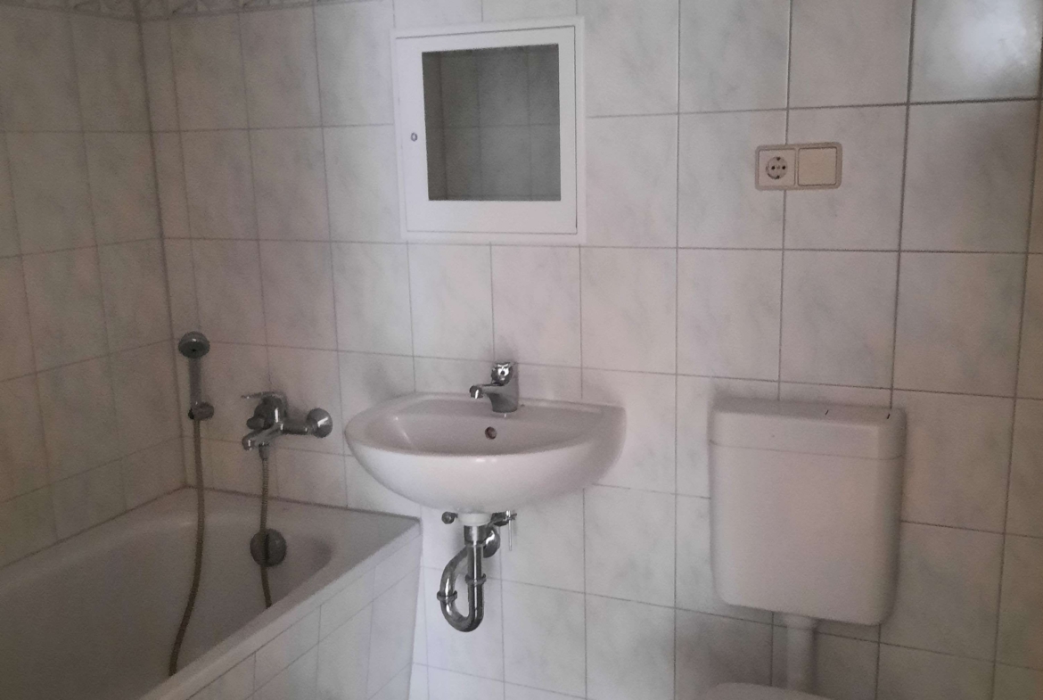 2-Raum-WE mit Balkon & Badewanne sucht Sie! in Gera