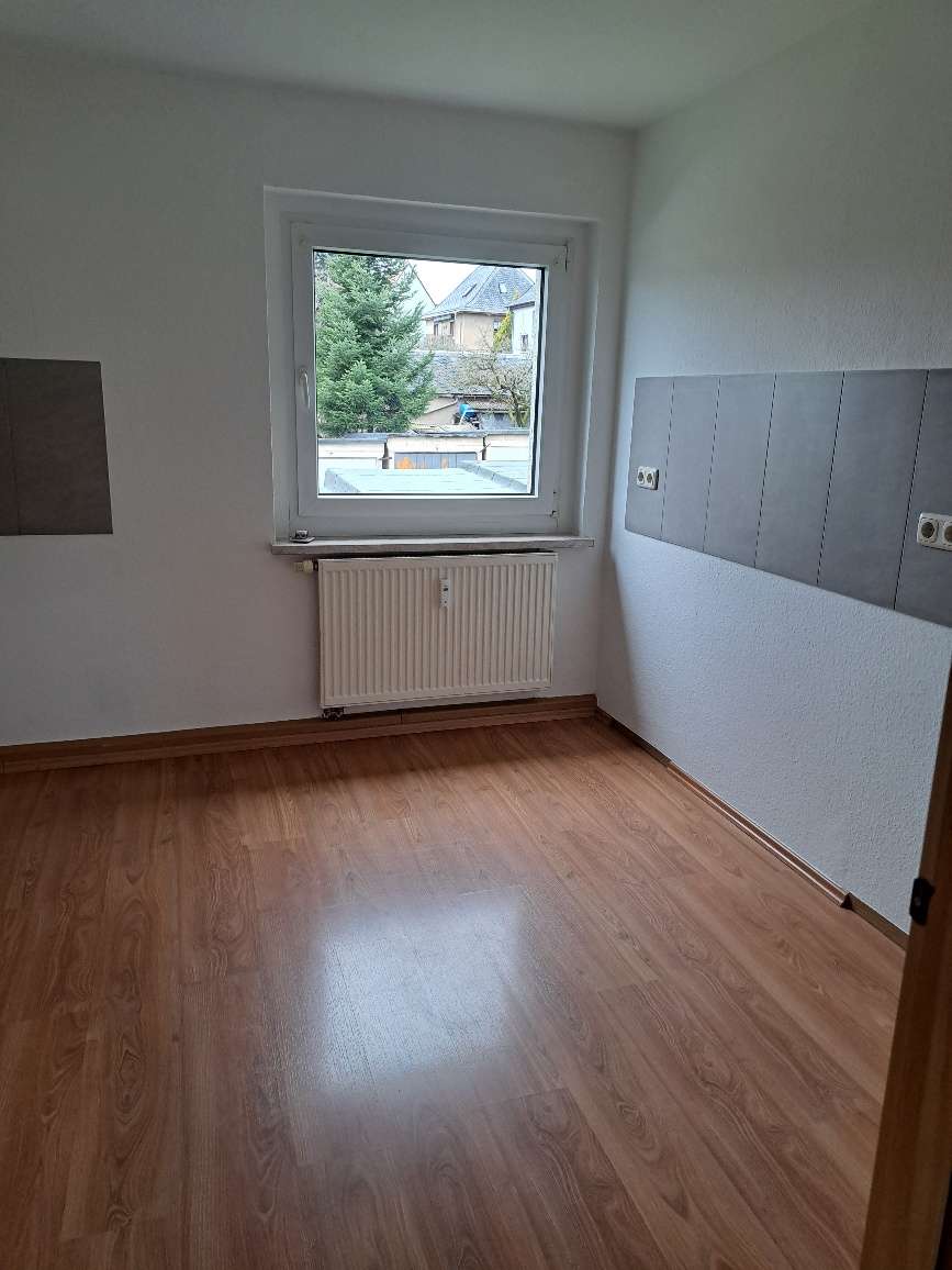 Schnell zugreifen* 4 RaumWE mit Badewanne zu vermieten in Werdau