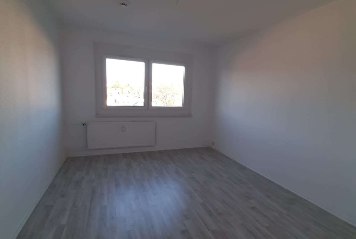 Großzügige 2-RaumWE mit Balkon, Badewanne und EBK in Chemnitz