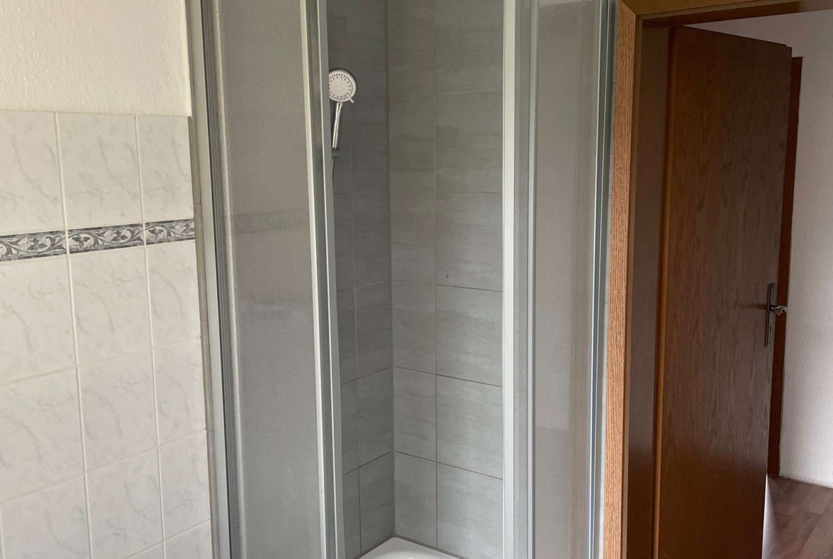 Viel Platz für Ihre Familie* 5Raum-WE mit Badewanne & Dusche in Limbach-Oberfrohna