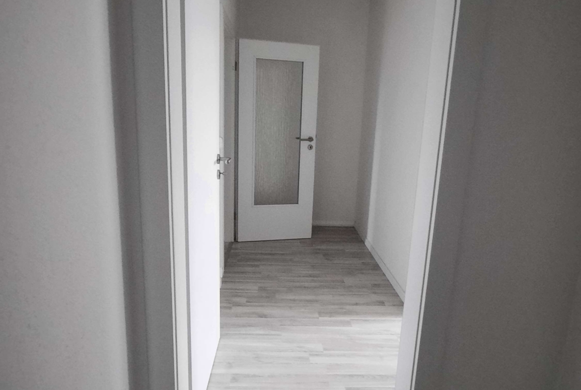 Große 2RaumWE mit Dusche & Wanne, Küche mit Fenster und EBK, Balkon in Chemnitz