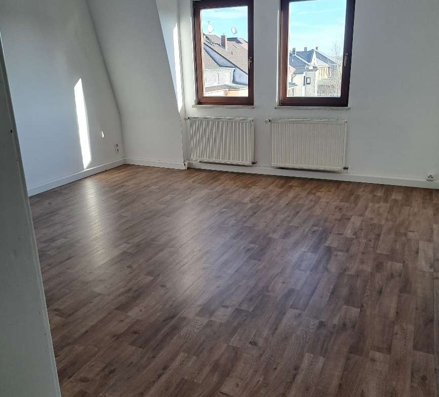 Schöne helle 4-R Wohnung im Dachgeschoss! in Glauchau