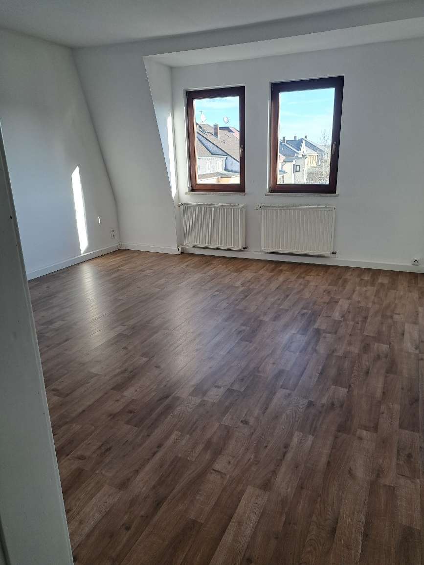 Schöne helle 4-R Wohnung im Dachgeschoss! in Glauchau