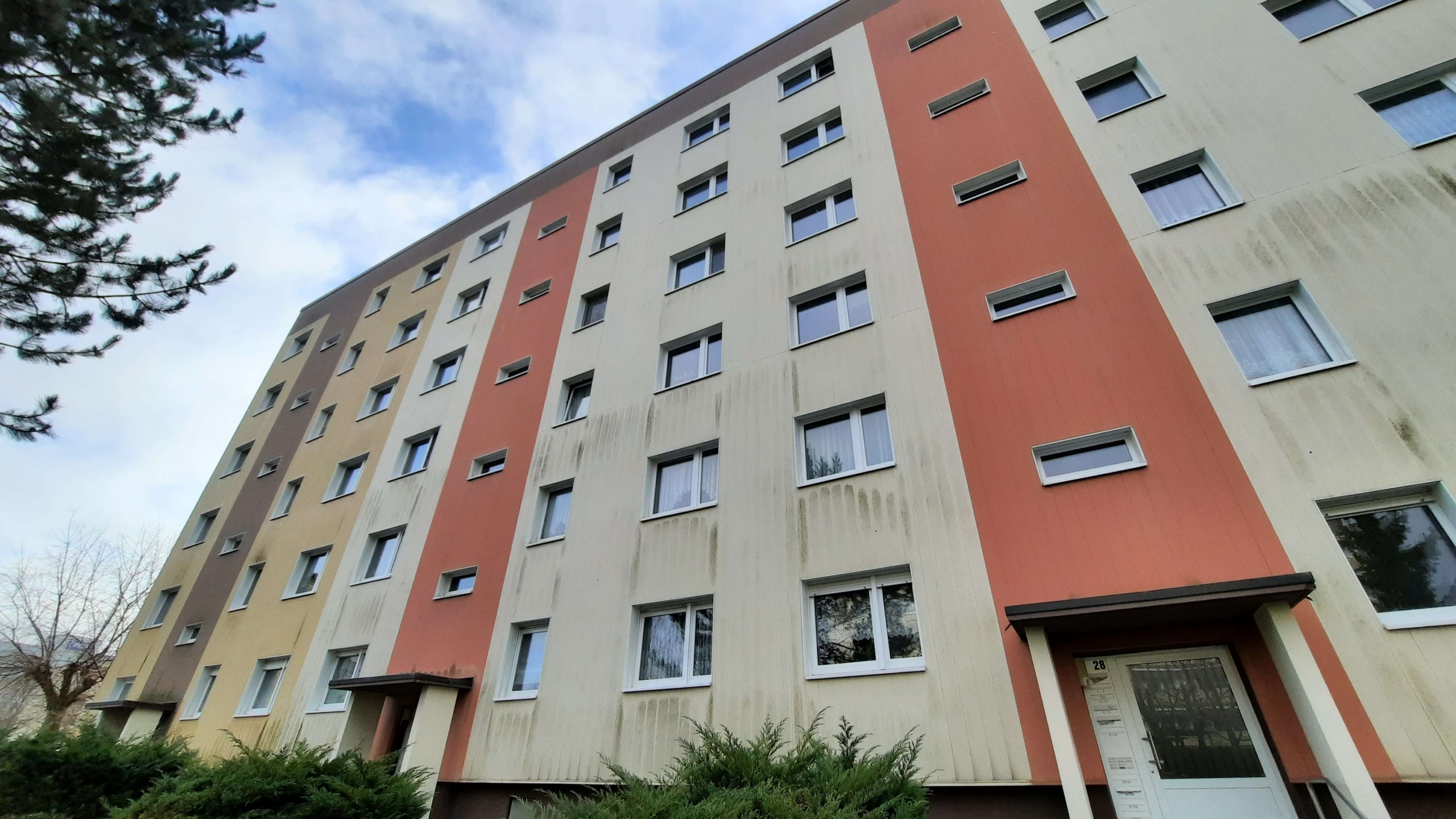 2-Raum-WE mit Balkon & Badewanne sucht Sie! in Gera