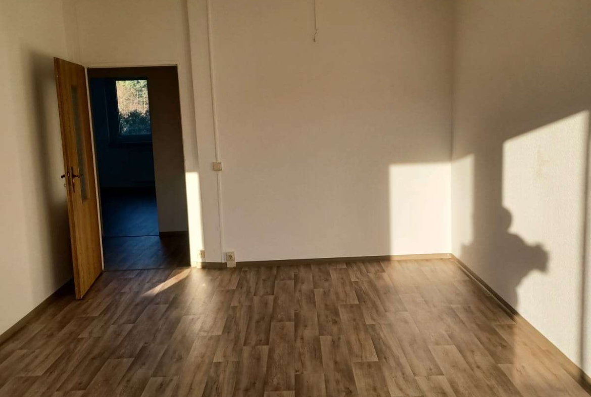 Du suchst eine moderne, sanierte 2-Zi-Wohnung in einer ruhigen Gegend? in Königswartha