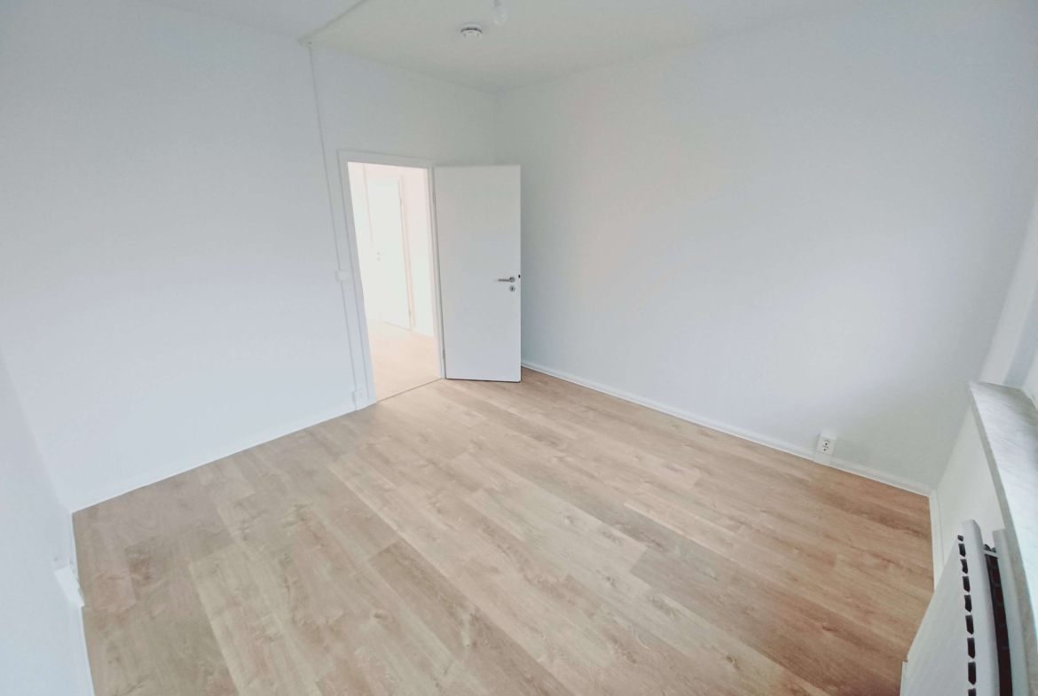 Erstbezug nach Neusanierung! Tolle 2-Raum-Wohnung mit Balkon wartet auf Sie! in Klingenthal